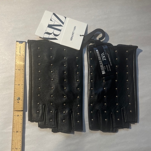 NWT ZARA STUDDED BLACK LEATHER FINGERLESS GLAM ROCK GLOVES - Picture 7 of 10